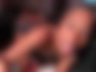 Live cam show with Iluvsaffire Bleu - Tease Black on SpunkLive