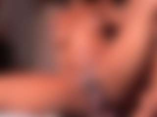 Show en direct avec Iluvsaffire Bleu - Shaved Pussy sur Camsoda