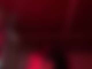 Live cam show with Iluvsaffire Bleu - Brown Eyes on Streamer API