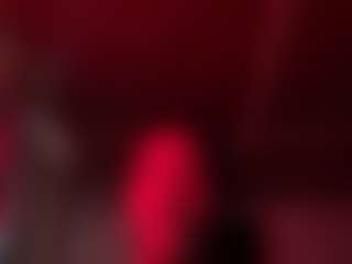 Live cam show with Iluvsaffire Bleu - Spank Black on Camsoda