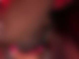 Live cam show with Iluvsaffire Bleu - Big Ass on intimatelivegirls.com