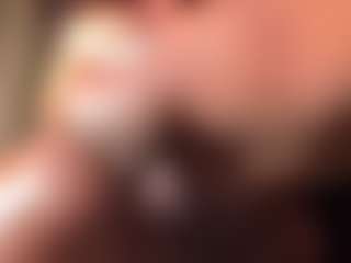 Live cam show with Iluvsaffire Bleu - Spank on Camsoda