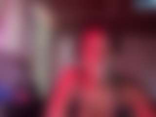 Live cam show with Iluvsaffire Bleu - Ebony Big Ass on Milfs Live