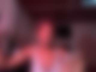 Live cam show with Iluvsaffire Bleu - Bedroom on https://playwithruby.com