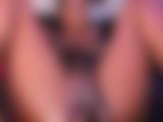 Live cam show with nelared - Curvy Teen (18+) on xheatlive.com