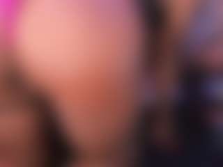 Live cam show with nelared - Tease Curvy on xblisslive.com