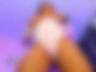 Live cam show with aryalee - Athletic on Streamer API