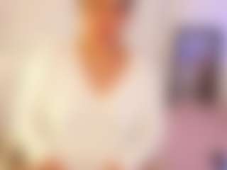 Live cam show with mia-daniels - Double Penetration on livesuperchat.net