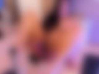 mia-daniels's Live Sex Cam Show