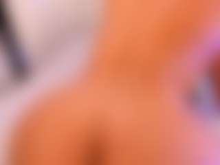 mia-daniels's Live Sex Cam Show