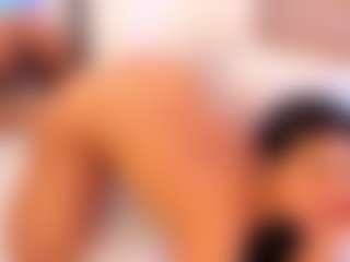Live cam show with miadanielss - Squirt MILF on Camversity