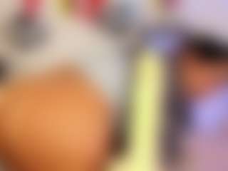 miadanielss's Live Sex Cam Show