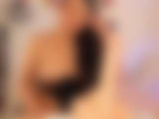 Live cam show with miadanielss - Ride Torso on Cam Slut