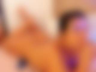 miadanielss's Live Sex Cam Show