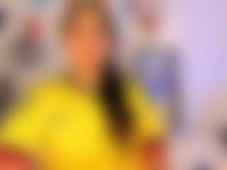 miadanielss MILF webcam performer live streaming