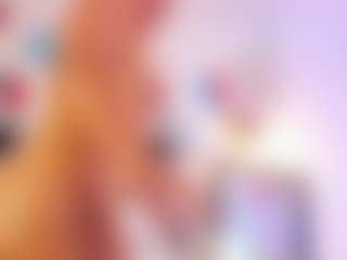 miadanielss's Live Sex Cam Show