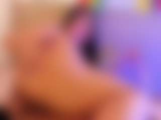 Live cam show with miadanielss - Twerk on Milfs Live