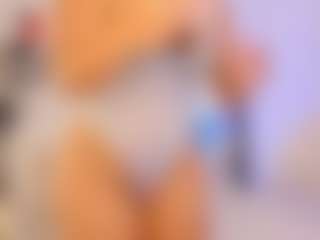 miadanielss's Live Sex Cam Show
