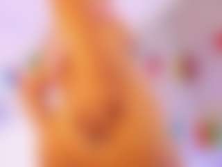 Show di cam dal vivo con miadanielss - Cute su Camsoda
