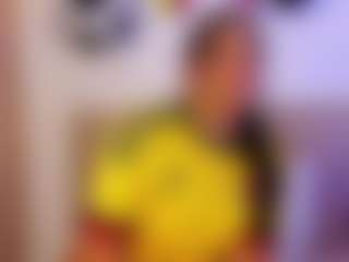 Live cam show with miadanielss - Public Brown Hair on CamClone
