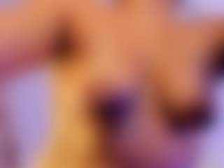 miadanielss's Live Sex Cam Show