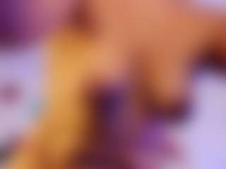 miadanielss's Live Sex Cam Show