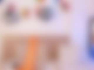 Live cam show with miadanielss - Bikini on chickslive.net