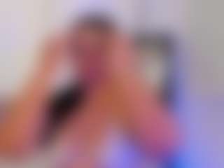 Live cam show with miadanielss - Average on sexylive.show