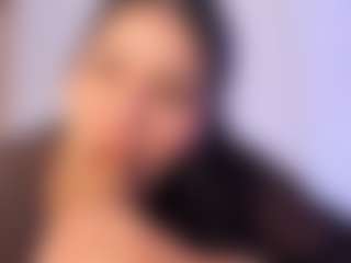 miadanielss's Live Sex Cam Show