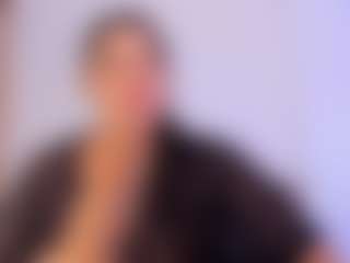 miadanielss's Live Sex Cam Show