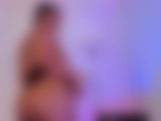 miadanielss MILF webcam performer live streaming
