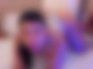 miadanielss's Live Sex Cam Show