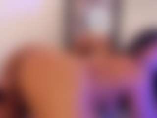 Live cam show with miadanielss - Cute on AdultVida.com