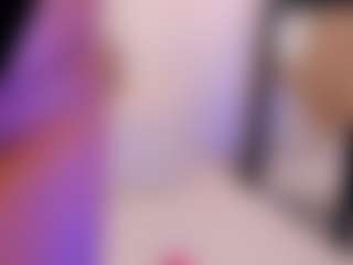 Live cam show with miadanielss - Oil on sexylive.show