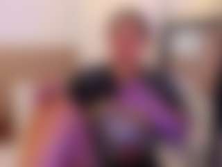 miadanielss's Live Sex Cam Show