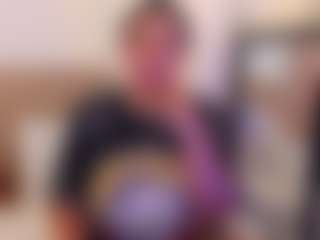 miadanielss's Live Sex Cam Show