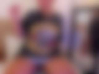 miadanielss's Live Sex Cam Show