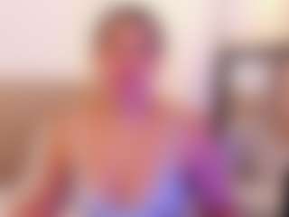 Live cam show with miadanielss - Middle Aged on Camsoda