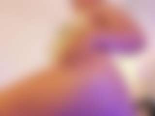 miadanielss's Live Sex Cam Show