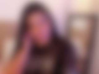 Live cam show with miadanielss - Big Tits Small Tits on intimatelivegirls.com