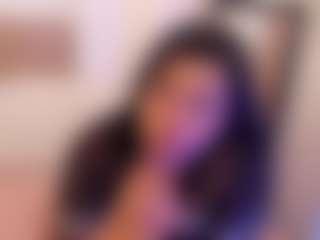 Live cam show with miadanielss - Oil on Camsoda