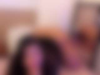 Live cam show with miadanielss - Amateur MILF on Lustler