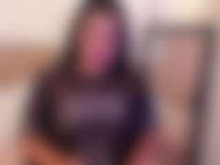 Live cam show with miadanielss - Bedroom on CamSodaAdn
