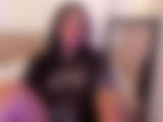 Live cam show with miadanielss - Bedroom Brown Hair on hrnylive.com