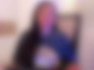 miadanielss's Live Sex Cam Show