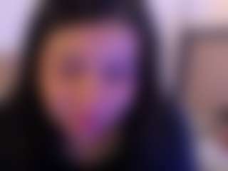 miadanielss's Live Sex Cam Show
