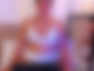 miadanielss's Live Sex Cam Show
