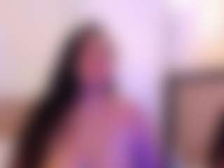 miadanielss's Live Sex Cam Show