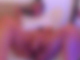 miadanielss's Live Sex Cam Show