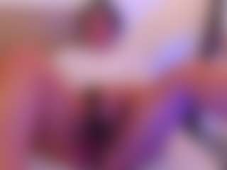 miadanielss's Live Sex Cam Show